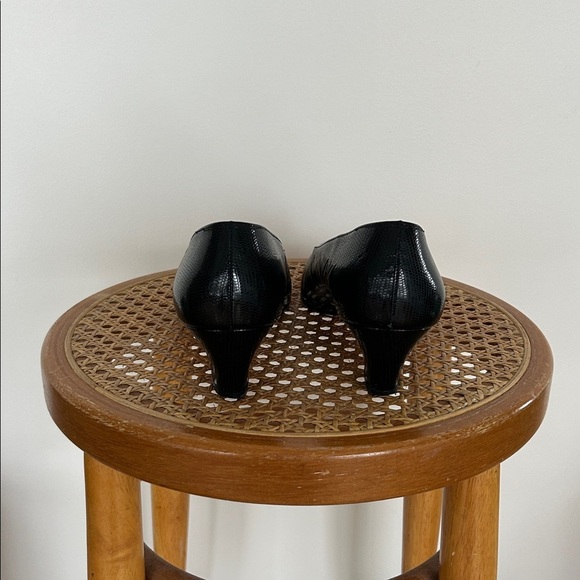 Vintage Salvatore Ferragamo Black Textured Heels - Picture 3 of 9